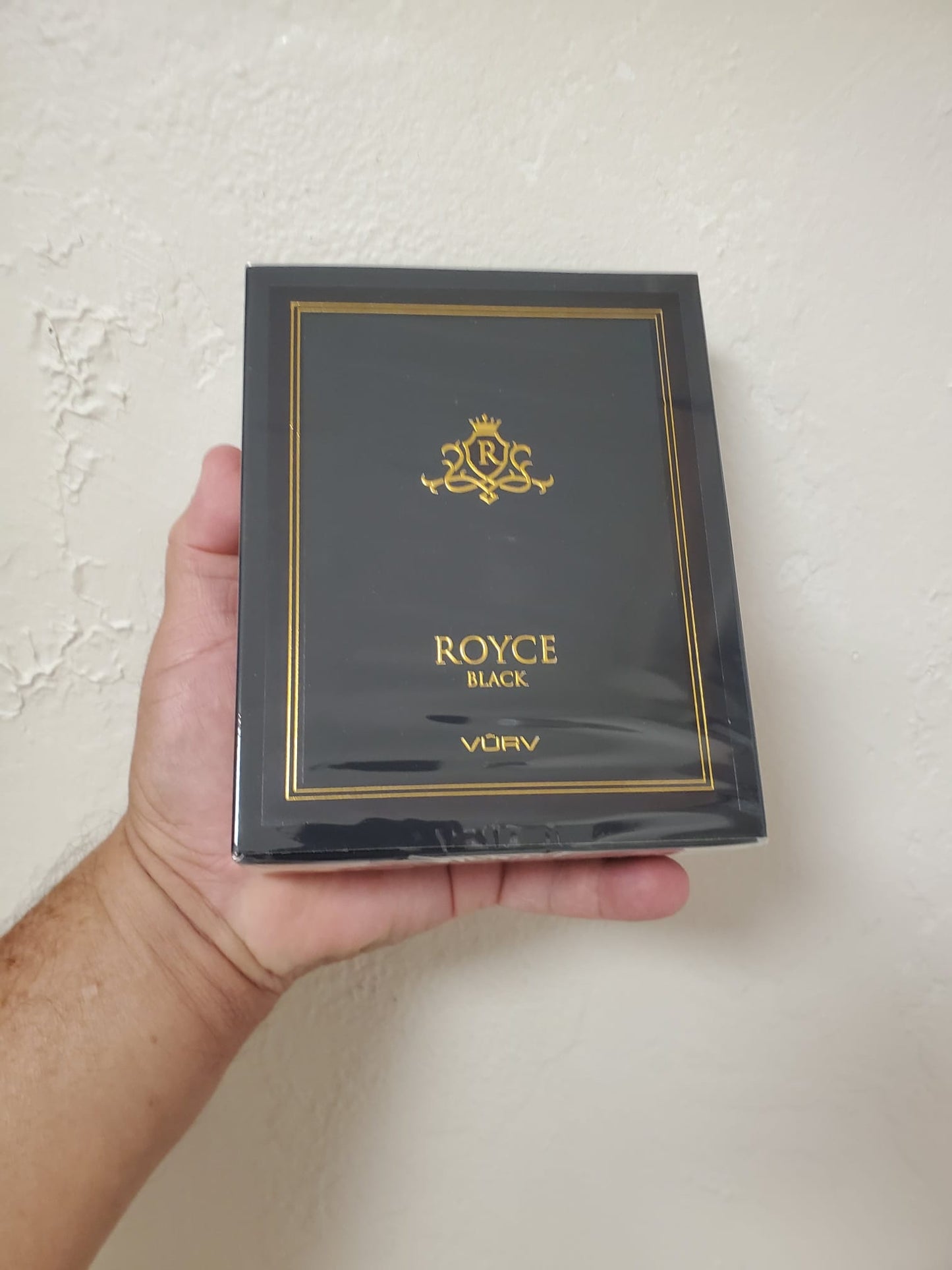 Royce Black Eau De Parfum by Vurv Lattafa Perfumes  - 100ml (3.4 fl oz)  for Men.